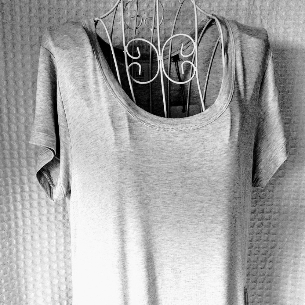 Hangout Tee